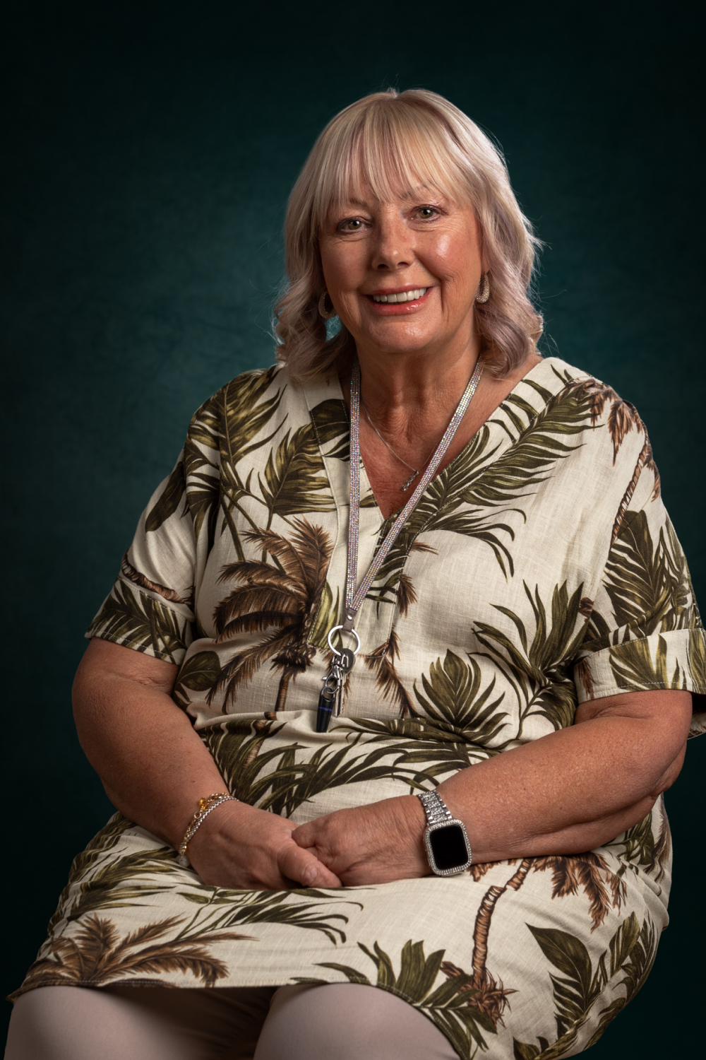 Debbie Collins<br />
Finance Director & Freelance Holistic Therapies Practitioner
